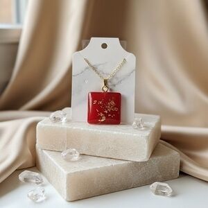 Chic Red and Gold Square Pendant Necklace
